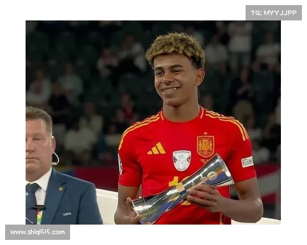 亚马尔私生活备受关注但状态未受影响继续为球队贡献精彩表现